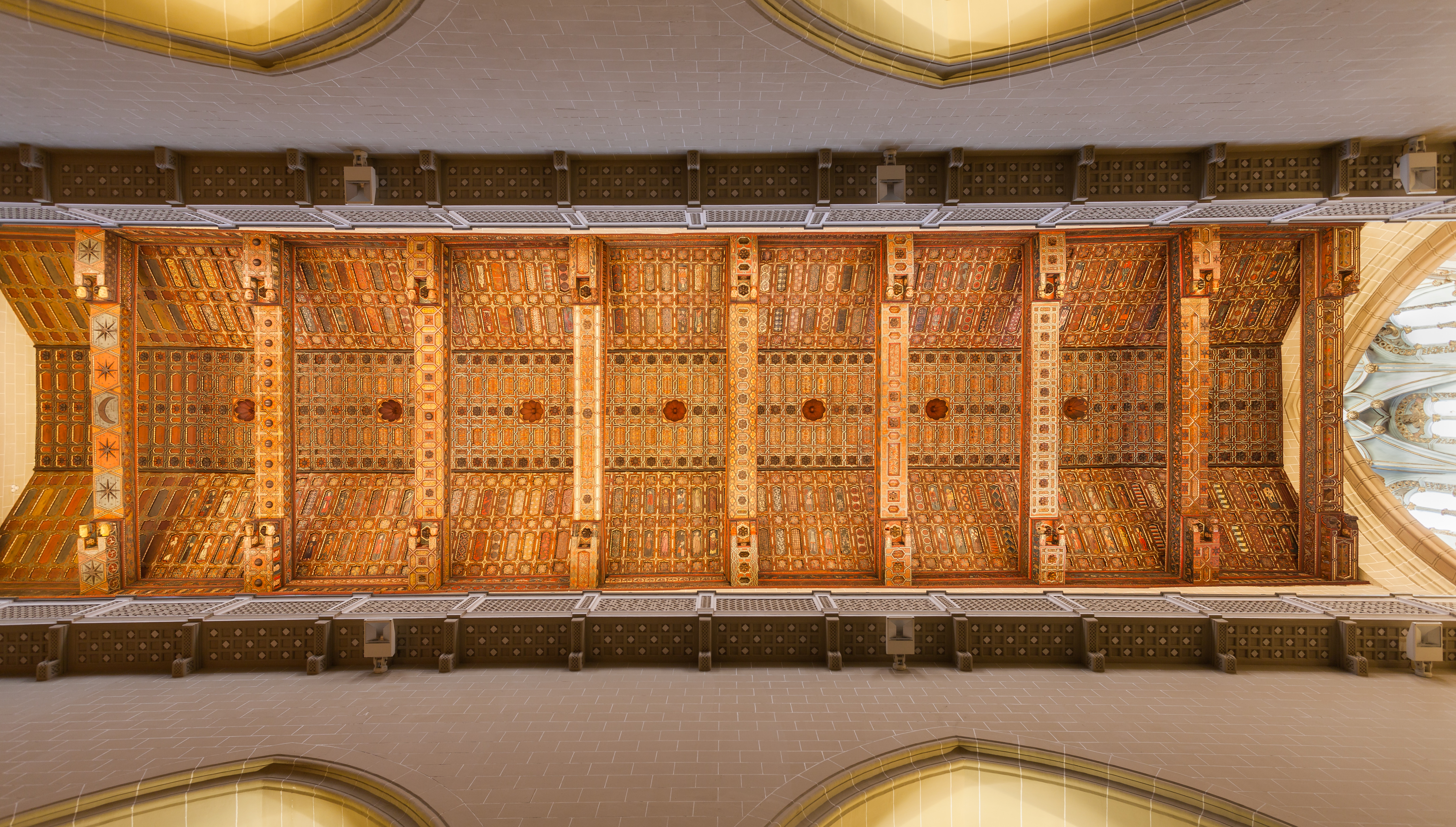 ¿Cómo sería la techumbre de la Catedral de Teruel si se pintase hoy?